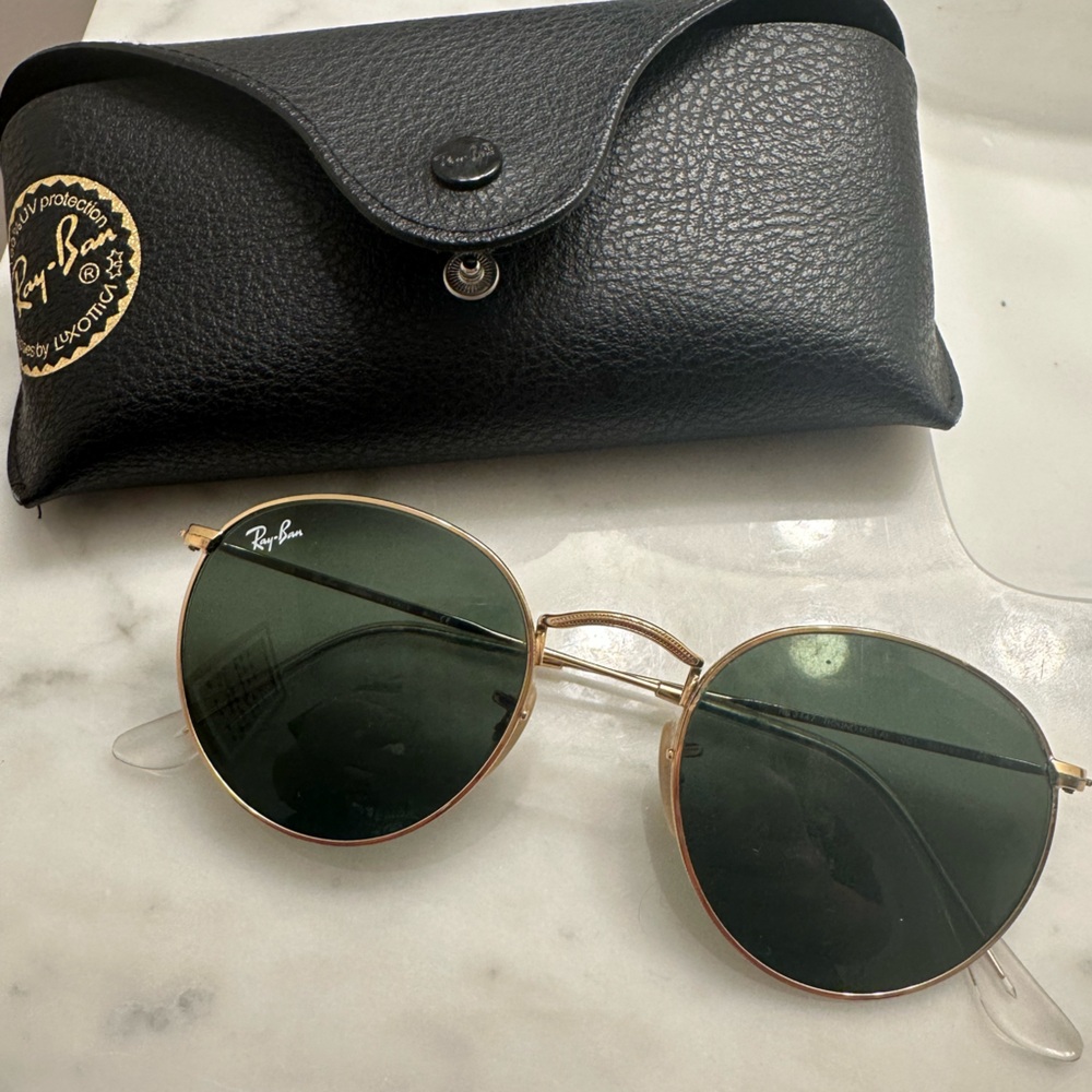 Ray-Ban Gold Frame Sunglasses with Dark Green Lenses